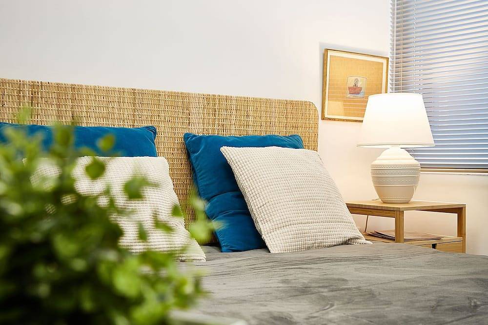 Entire apartment, Urban 4 Bedroom Modern Apartment in the heart of Athens in Central Section of Athens, Athens