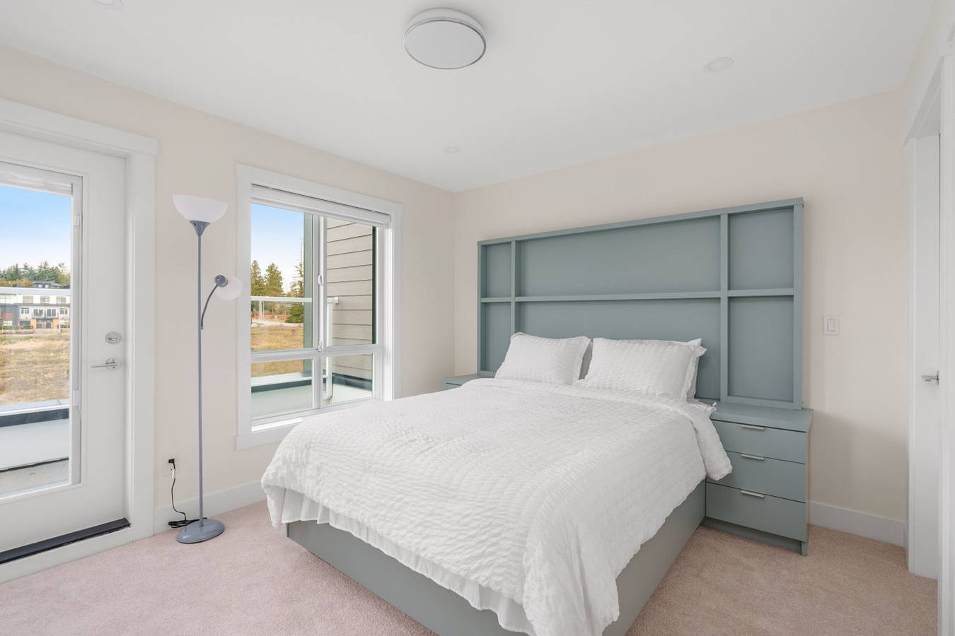 Newly Built 3Br Townhome | Rooftop Patio & Garage in Distrito de Langley (Columbia Británica), Columbia Británica