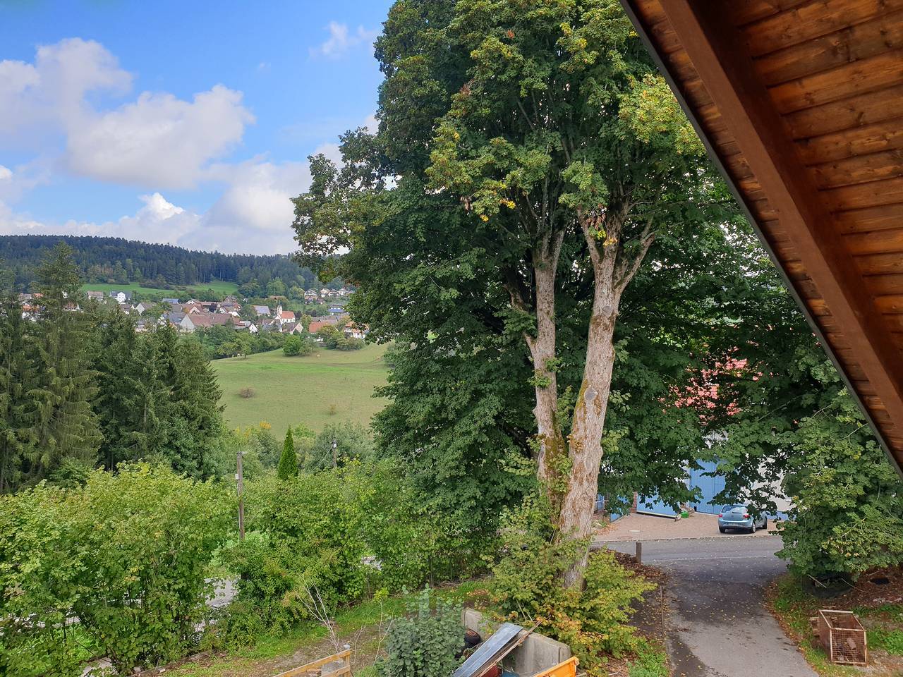 Entire apartment, Apartment 'Natur Pur Mit Weitblick' with Mountain View, Balcony and Wi-Fi in Glatten, Central Black Forest