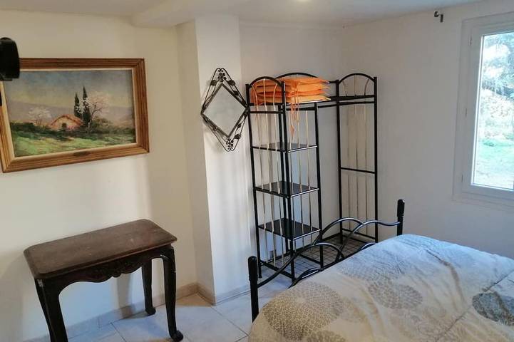 Gîte pour 3 personnes, avec jardin et terrasse à La Garde - 3