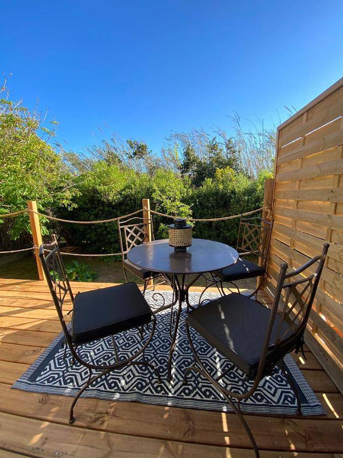 Location de vacances pour 2 personnes, avec vue et jardin dans Le Brusc - 2