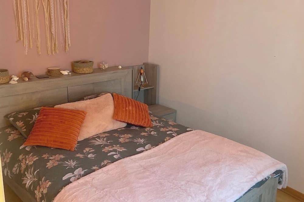 Entire apartment, Rare - Beautiful 2P of 50M2 with large Terrace on the Port of St Goustan-Auray in Auray, Côte des Mégalithes