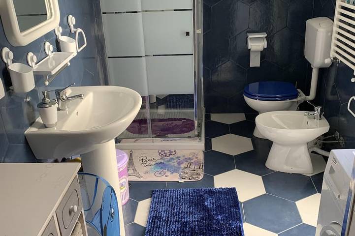 Gîte pour 5 personnes, avec terrasse à Mondello - 4