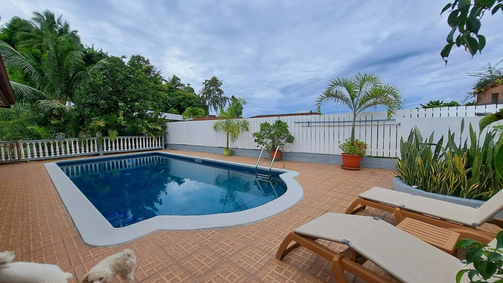 Tahiti - Villa Teakavehere Pool in Pirae, Tahiti