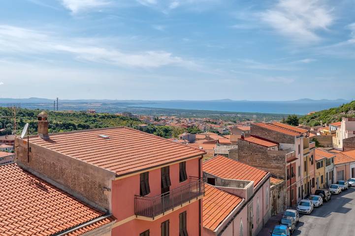 Appartamento intero, Appartamento 'La Contessa' con vista sulle montagne, Wi-Fi e aria condizionata in Sennori, Provincia di Sassari