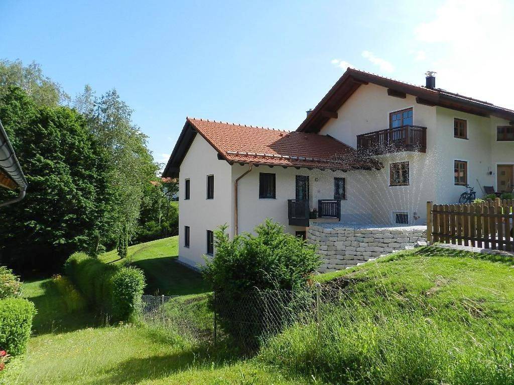 Ganze Wohnung, Apartment with Balcony in Wessobrunn, Romantische Straße