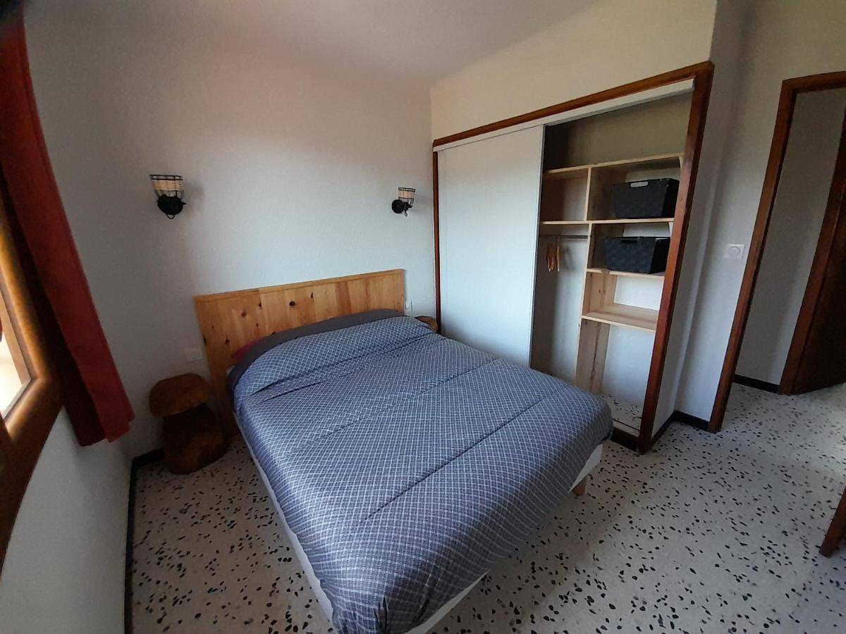 Two-Bedroom House in Duilhac-sous-Peyrepertuse, Parc naturel régional Corbières-Fenouillèdes