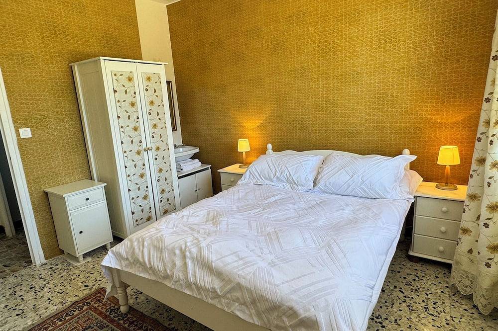 Apartamento entero, Cosy 3 bedrooms near bars and restaurants near medieval villages 5 min to Lot in Allez-et-Cazeneuve, Región de Villeneuve-sur-Lot