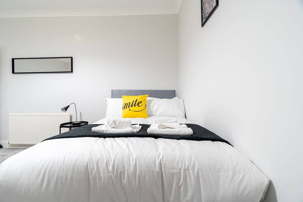 Ganze Wohnung, Apartment-Apartment-Eigenes Badezimmer in Nord Lanarkshire