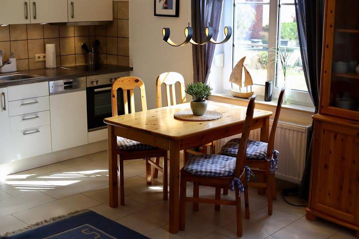 Ganze Wohnung, Deichkind (Barth) Lange Drift. 93/1 unten links in Hooksiel, Wangerland