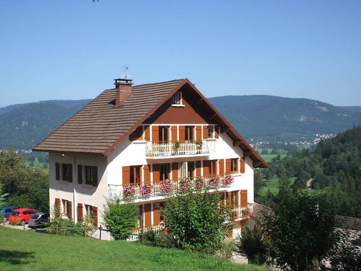 Gîte pour 8 personnes, avec jacuzzi et sauna ainsi que jardin et terrasse à Dommartin-lès-Remiremont - 2