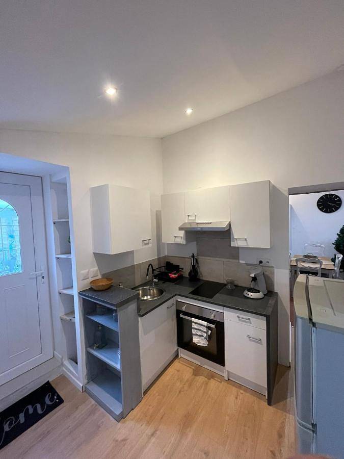 Gîte pour 5 personnes, avec vue et terrasse, adapté aux familles à Saint-Julien - 3