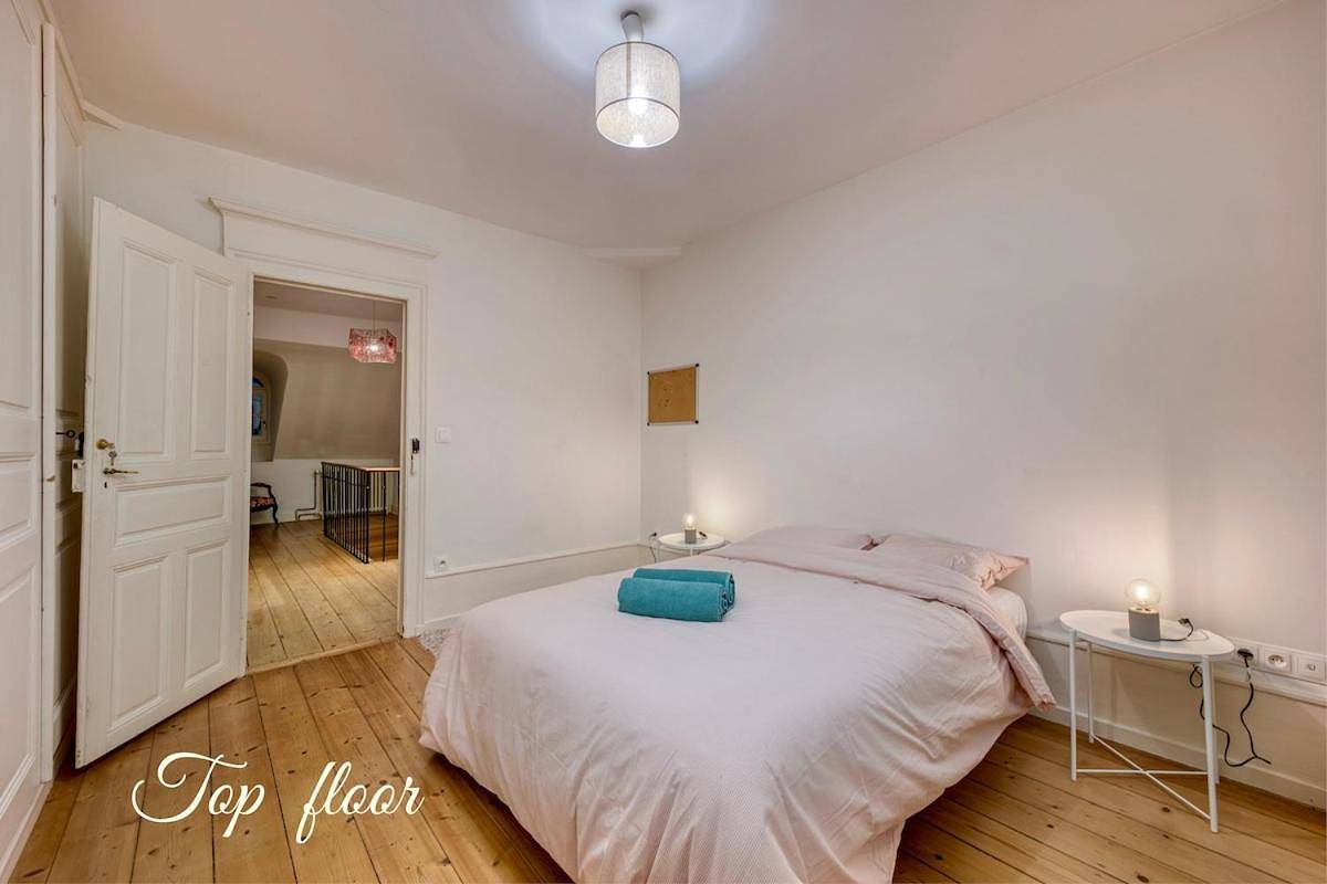 Appartement entier, Double Room with Mountain View in Ferney-Voltaire, Gex