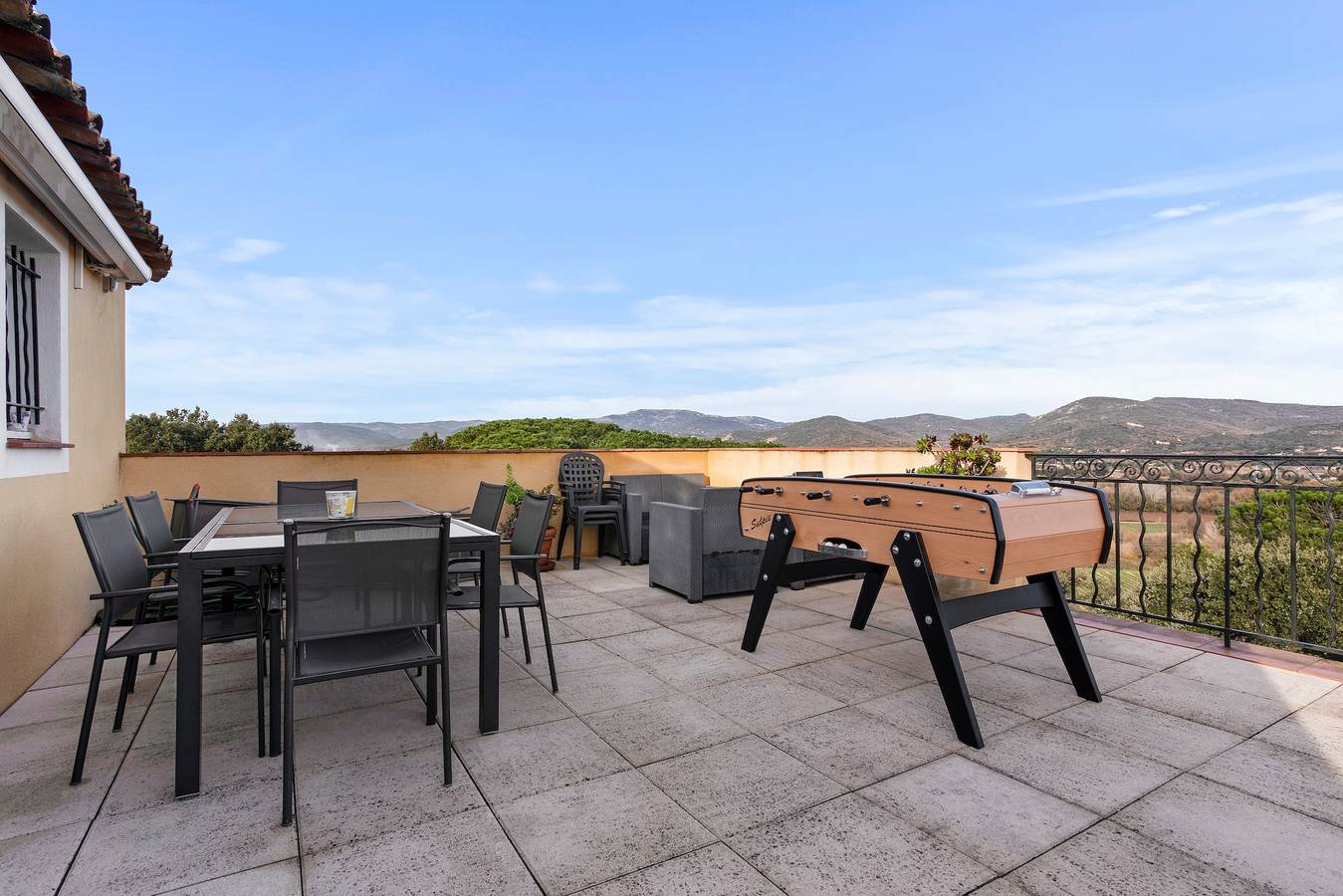 Appartement entier, Appartement 'Les Terrasses De Cogolin' avec vue sur la mer, piscine partagée et terrasse privée in Cogolin, Côte méditerranéenne (France)