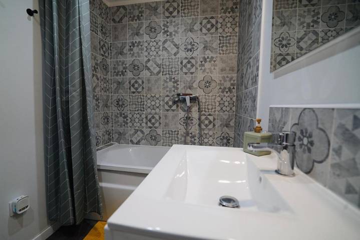 Gîte pour 2 personnes, avec terrasse à Castelnau-de-Guers - 4