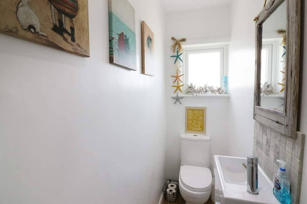 Keelyn, pet friendly, country holiday cottage in Crantock in Crantock, Cornwall