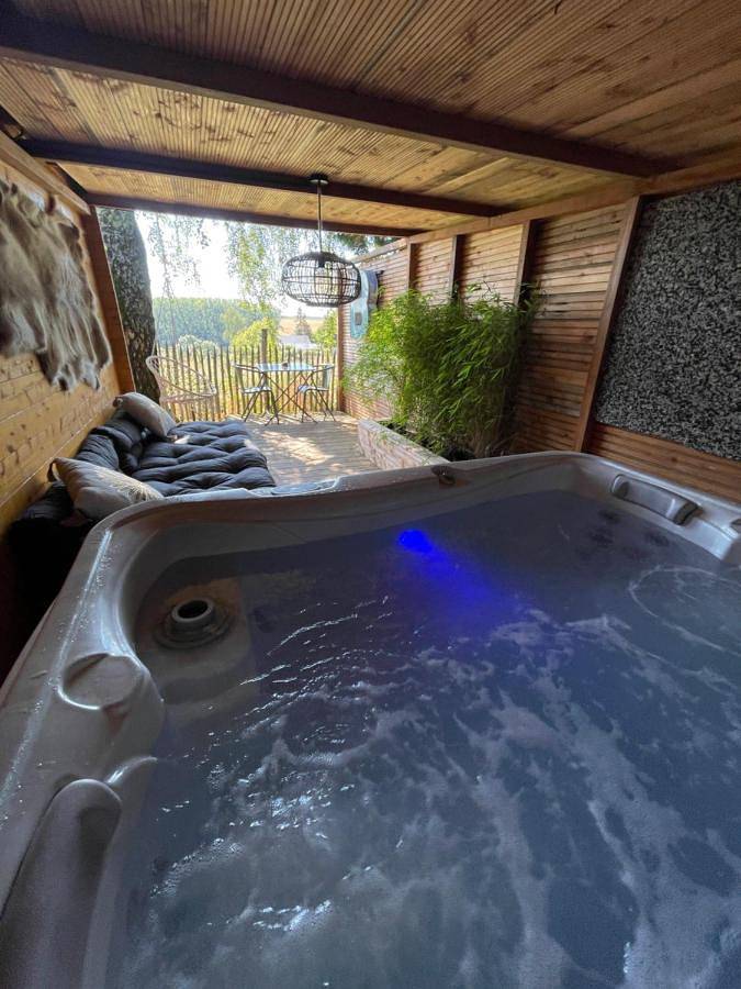 Gîte pour 2 personnes, avec terrasse et jacuzzi à Lasne - 4