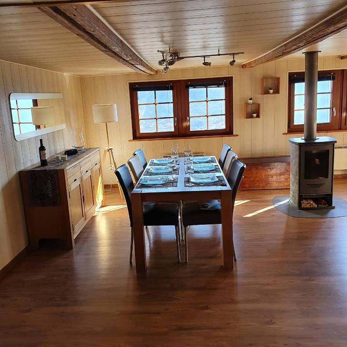 Gîte pour 6 personnes, avec terrasse et vue dans Mase - 4