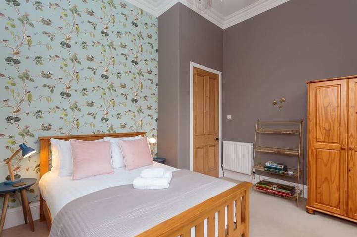 Appartamento intero, Spacious drawing room apt, 10 mins to Princess st. in Edimburgo, Lothian