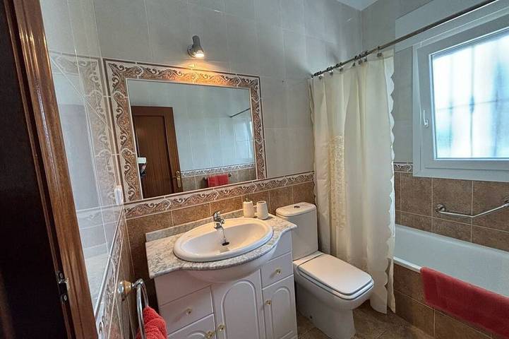 Villa-Deluxe-Private Pool-Bergblick-Ensuite mit Dusche in Mondrón, Periana