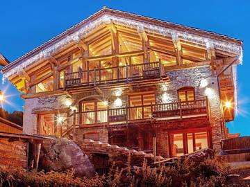 Chalet für 15 Personen, mit Sauna und Whirlpool sowie Balkon in Französische Alpen