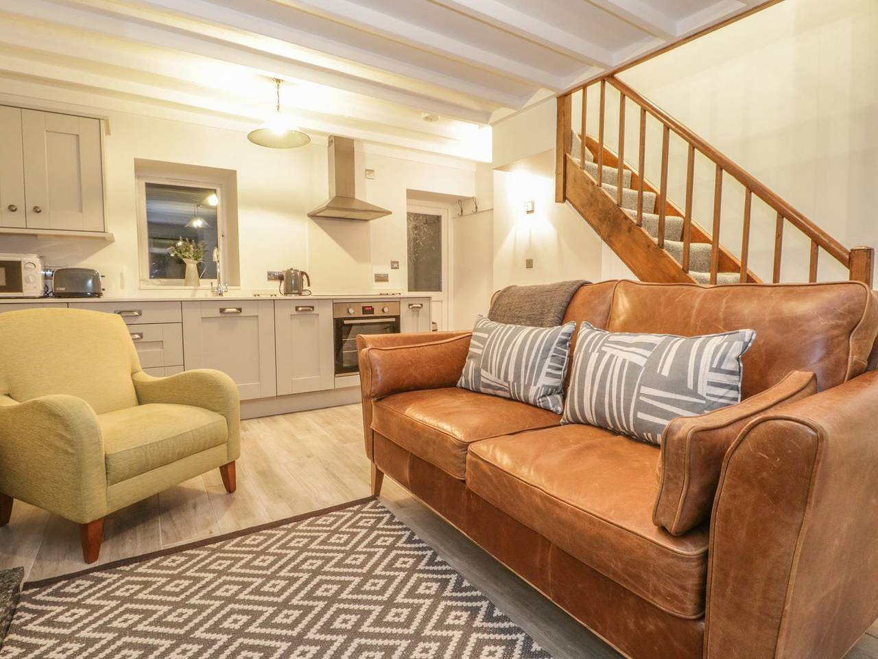 Riverside Cottage in Conwy, Conwy region