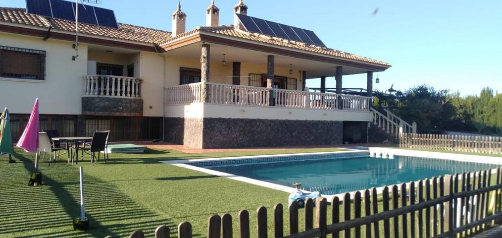 Casa rural para 6 personas, con Balcón y Terraza además de Jardín y Piscina en Sierra Espuña