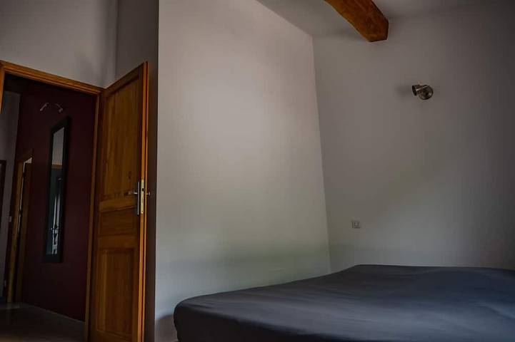 Location de vacances pour 6 personnes, avec terrasse à Saint-André-de-Majencoules