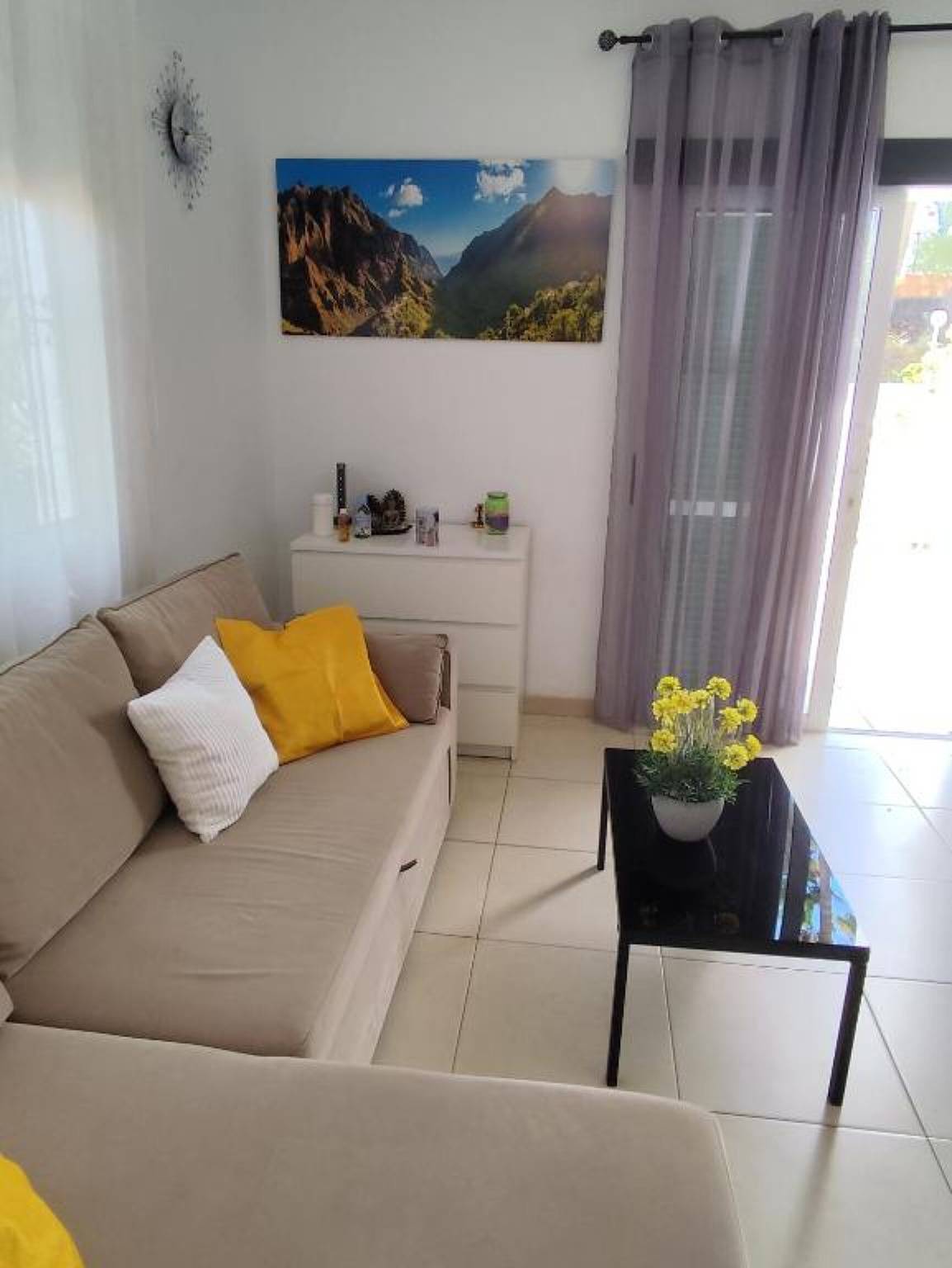 Apartamento entero, Apartamento vacacional '1 Habitación' con piscina, terraza compartidas y Wi-Fi in Costa del Silencio, Arona 