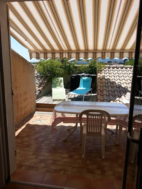 Gîte pour 4 personnes, avec terrasse et jardin