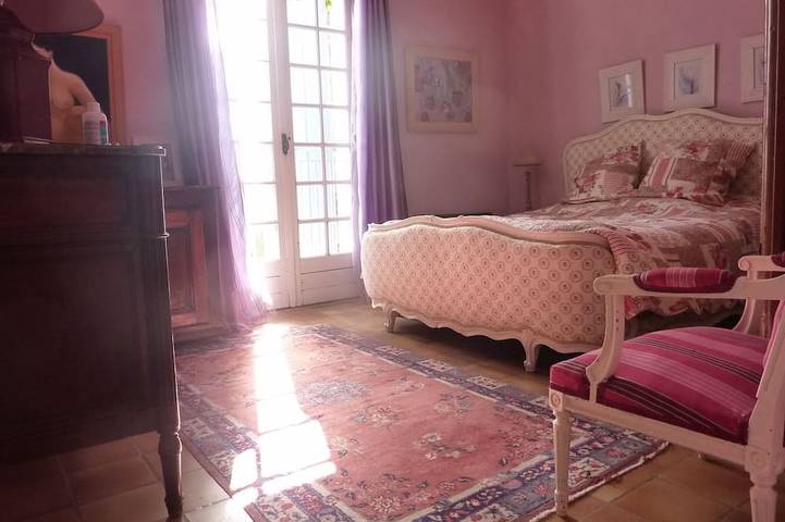Charmante Villa mit Pool, Avignon, 6 Personen, großer mediterraner Garten in Villeneuve-lès-Avignon, Nimes und Umgebung