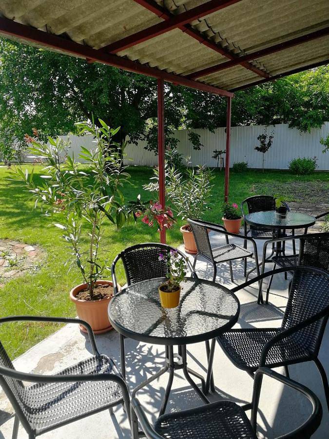 Maison d’hôte pour 3 personnes, avec Balcon et Terrasse ainsi que Jardin et Vue à Gyomaendrőd