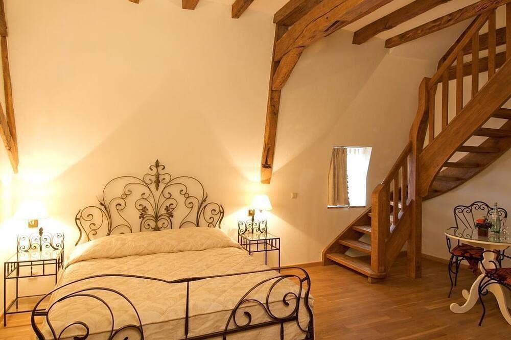 Double room with shower/Wc - Burghaus and Villa Kronenburg in Kronenburg, Dahlem
