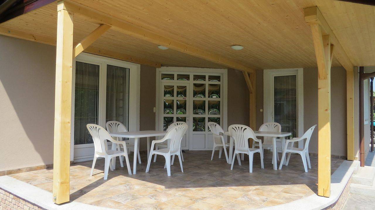 Ganze Ferienwohnung, Ferienwohnung für 2 Personen (30 m²) in Balatonlelle in Balatonlelle, Plattensee Südufer