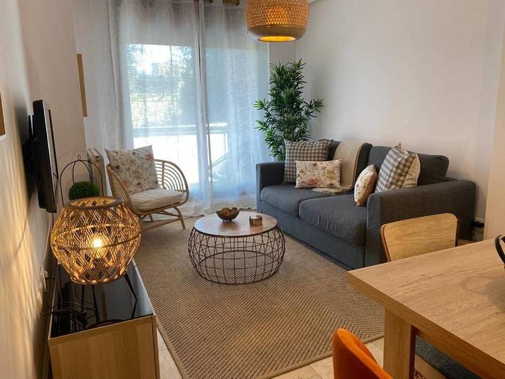 Apartamento de vacaciones para 3 personas, con terraza además de piscina y vistas - 1