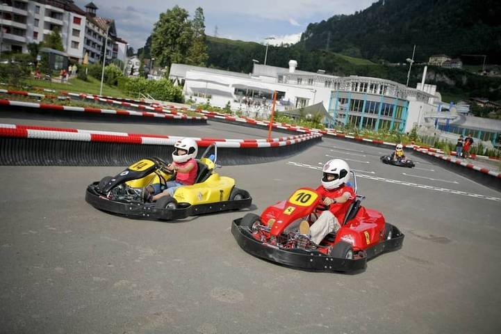 Ferienpark für 5 Personen, mit Balkon und Sauna sowie Pool in der Schweiz - 4