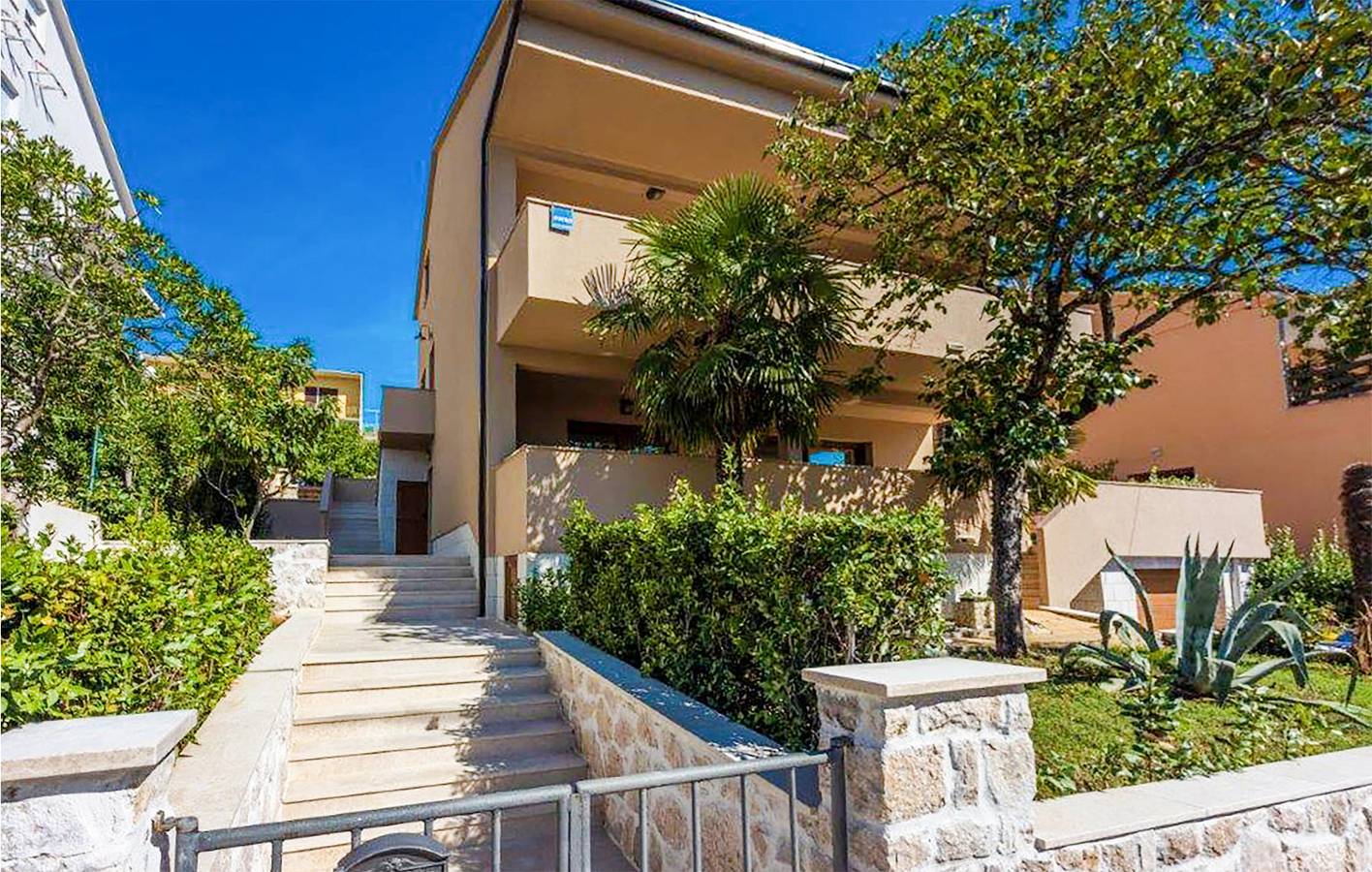 Cały apartament wypoczynkowy, Apartament wakacyjny dla 4 osób z taras in Dramalj, Żupania primorsko-gorska