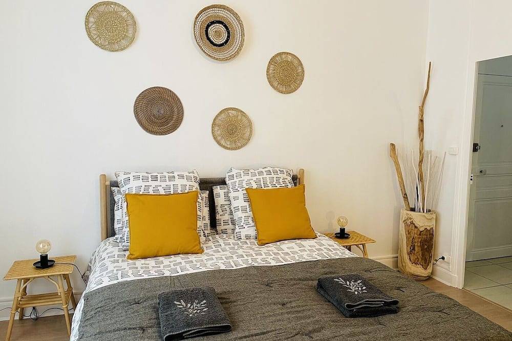 Entire apartment, Apartment-Comfort-Private Bathroom-Terrace in Vichy, Vichy region