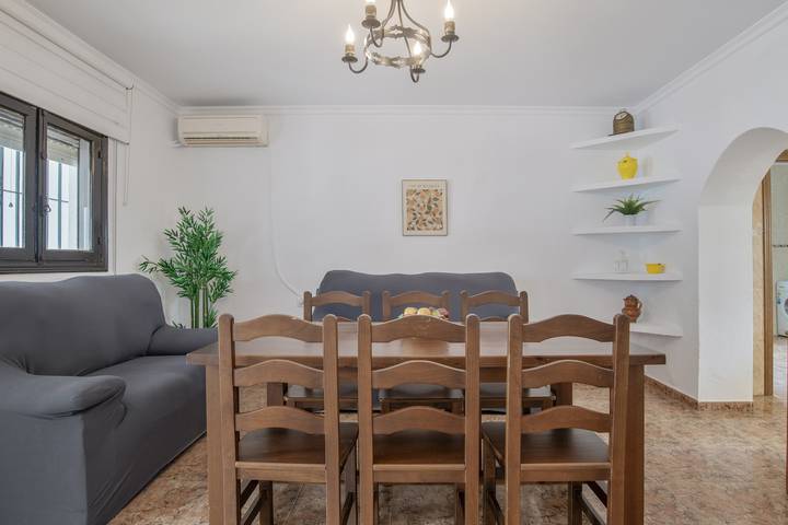 Maison de vacances 'Manuel' avec piscine partagée, Wi-Fi et climatisation in Conil de la Frontera, Costa de la Luz