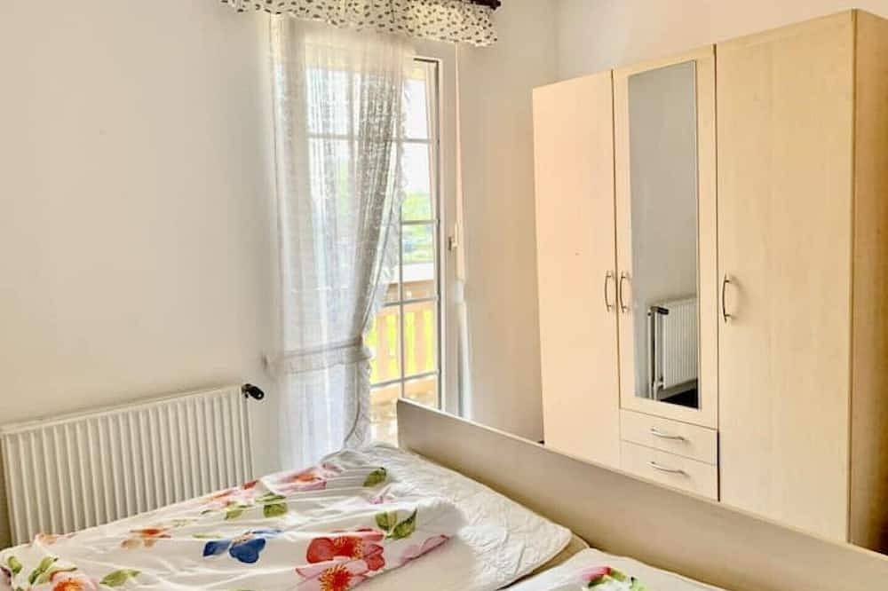 Ganze Wohnung, Apartment with a view of the dyke for up to 4 people. (Opal) in Büsum, Dithmarschen