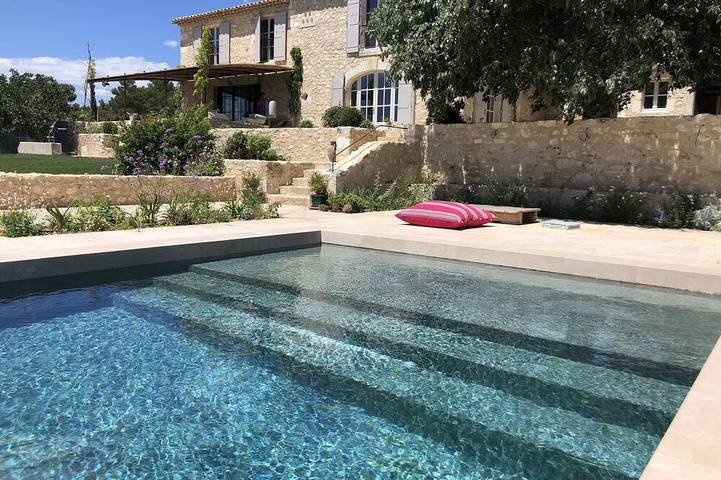 Mas 5* with stones, heart of the Alpilles - Superb view - Pool and Jacuzzi in Les Baux-de-Provence, Region de Arles