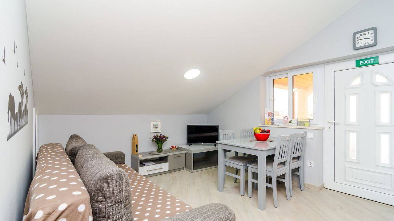 Apartamento vacacional entero, Ferienwohnung für 5 Personen (45 m²) in Slano in Slano, Condado de Dubrovnik-Neretva