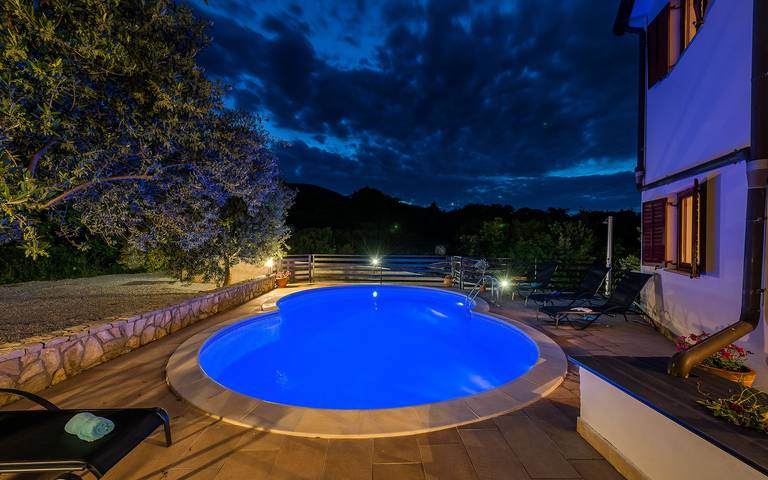 Entire apartment, Klaudio - Ild94 in Raša, Eastcoast Istria