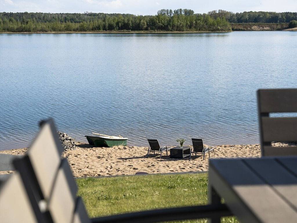 Ferienhaus in Löbnitz mit Schwimmbecken in Löbnitz, Nordsachsen