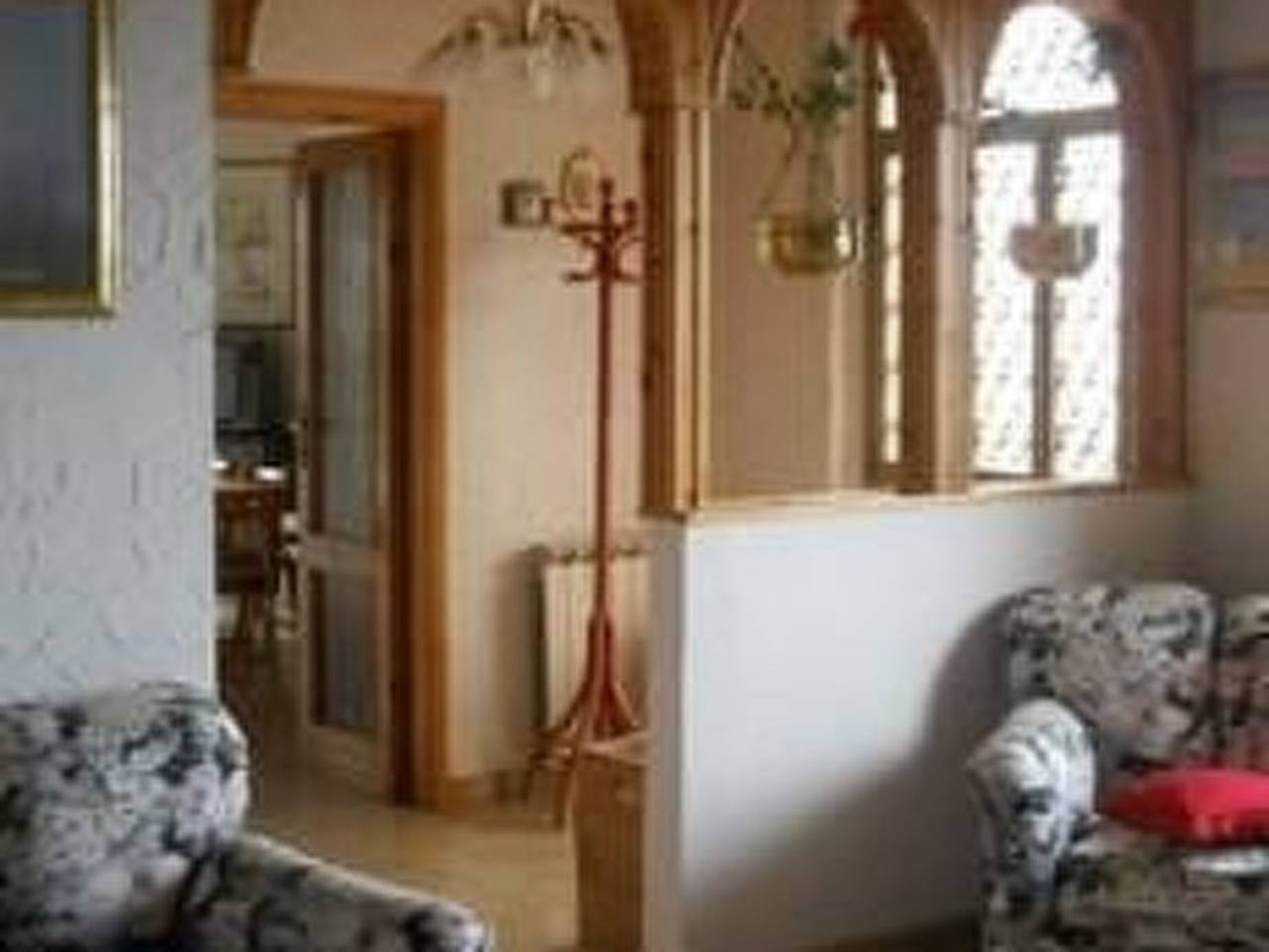 Entire apartment, Wohnung mit Privatparkplatz und Panoramablick in Catignano, Pescara Province