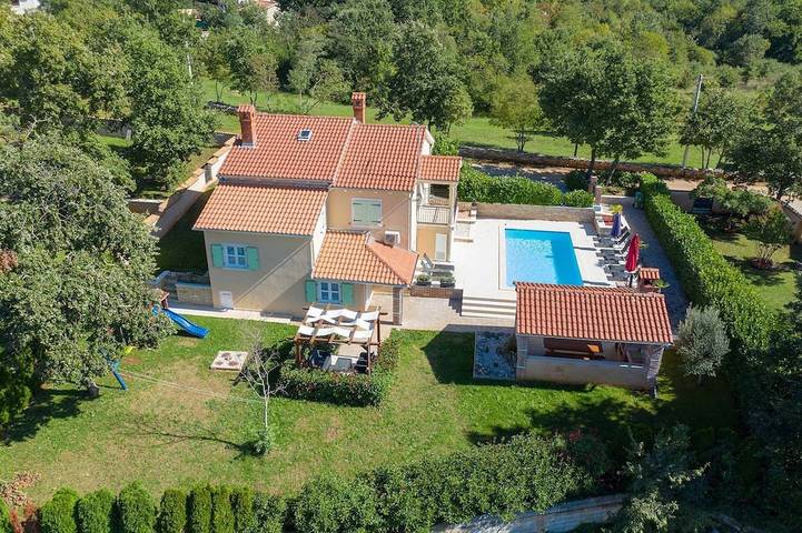 Ferienhaus für 10 Personen, mit Garten