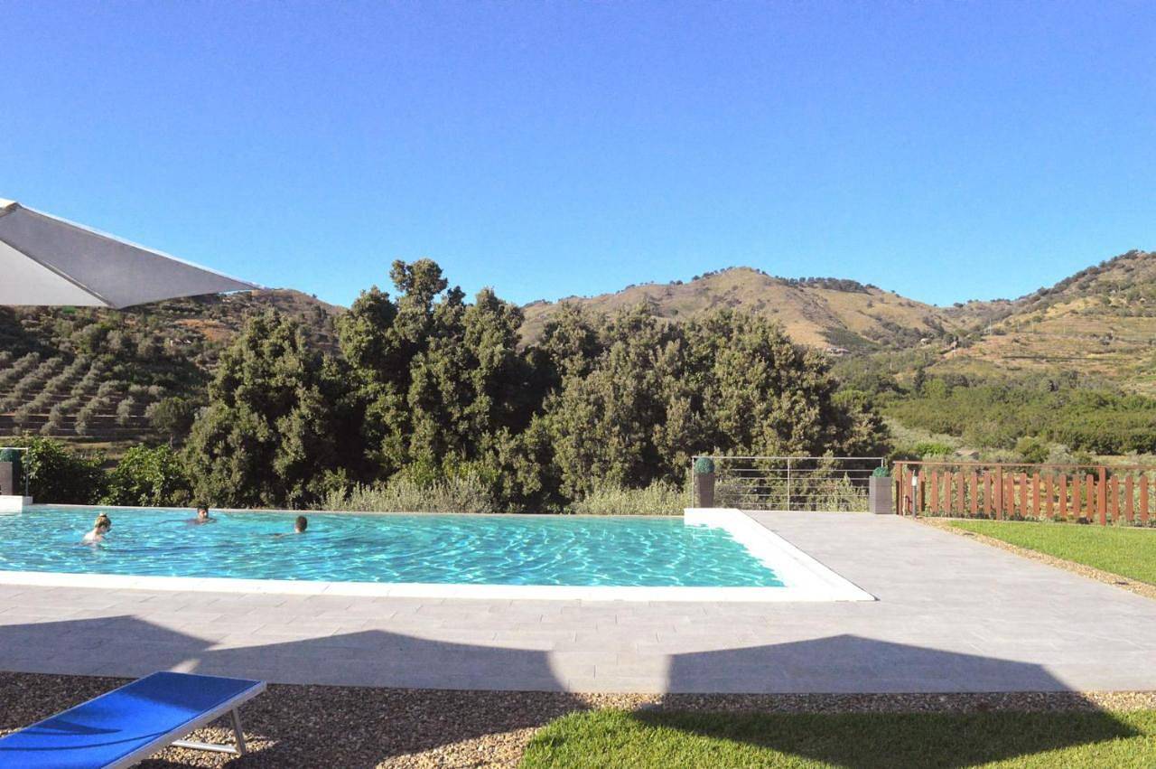 Double Room with Balcony (3 Adults) in Linguaglossa, Etna