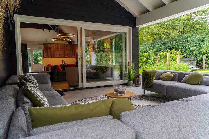 Vakantiepark Latour — Wellness-Villa mit 2 Saunen, Jacuzzi & Grill-Kota | 18 Personen in Oirschot, Nordbrabant