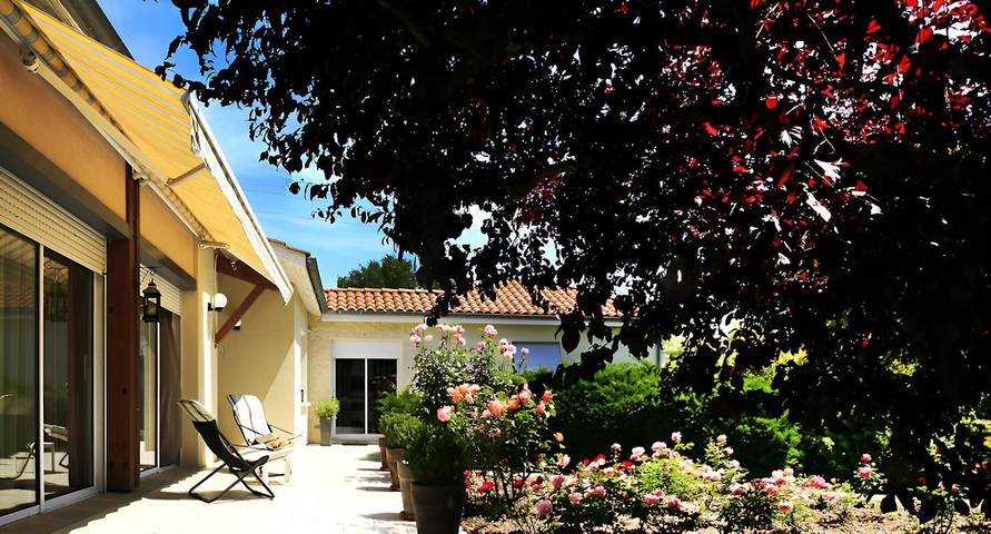 Cottage pour 4 personnes, avec jardin et piscine à Prudhomat