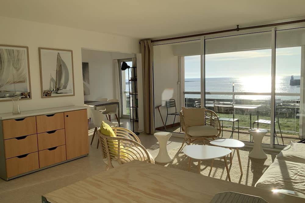 Entire apartment, Presquîle de Rhuys Appartement vue Mer. Première Ligne in Sarzeau, Côte des Mégalithes
